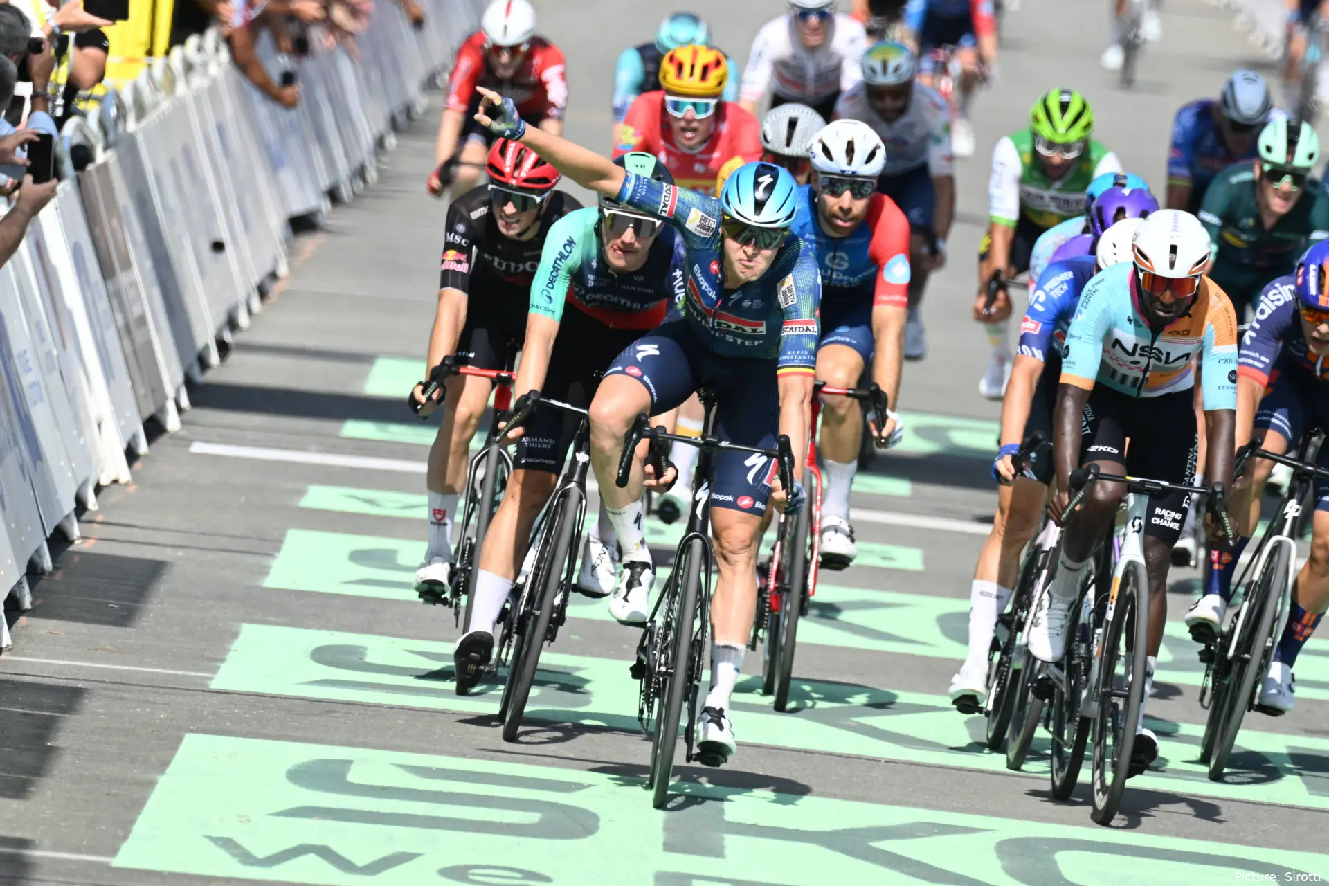 The sprint finish on stage 8 of the Tour de France