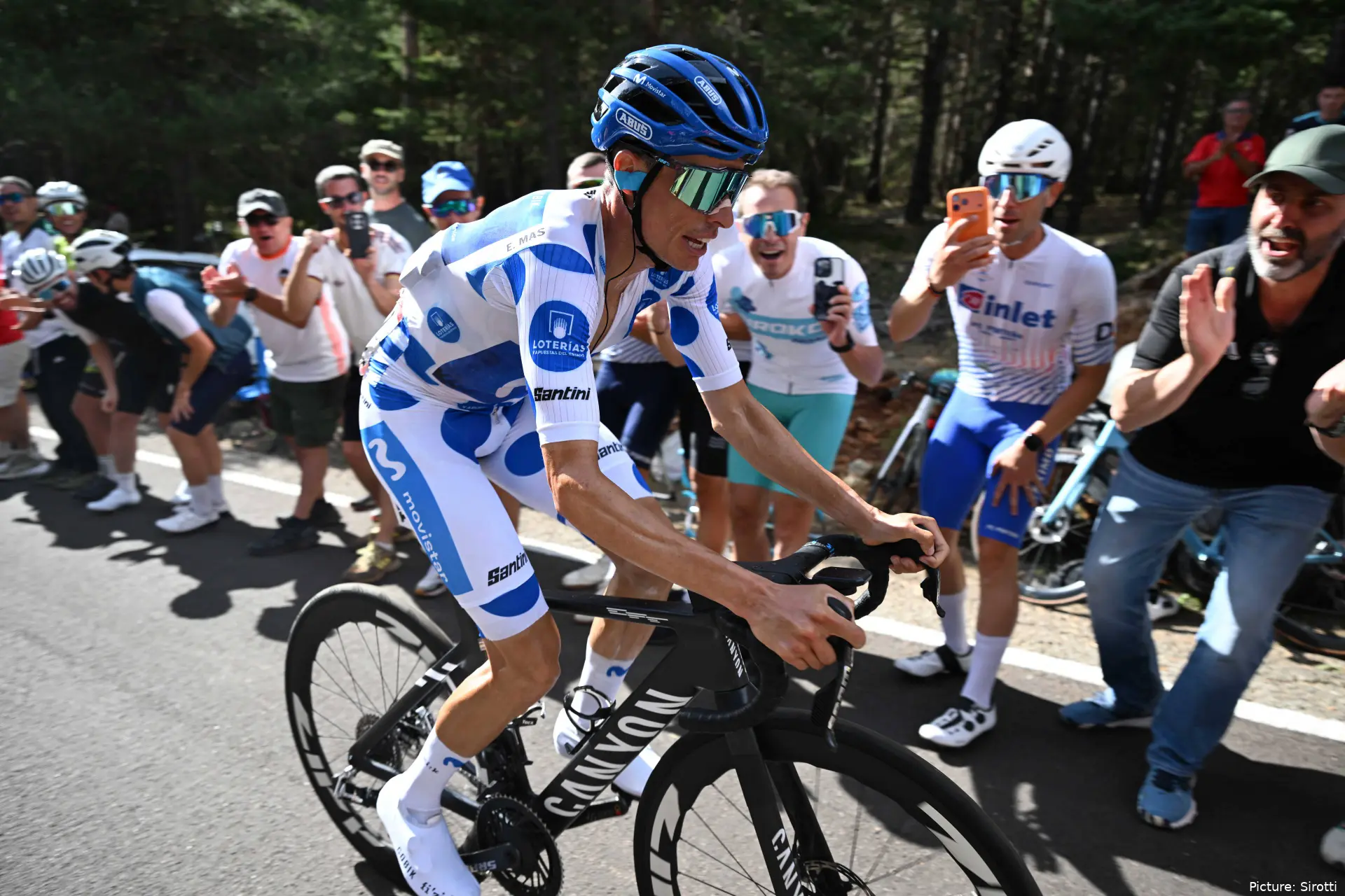 Enric Mas in action on Stage 7 of the 2026 Vuelta a Espana