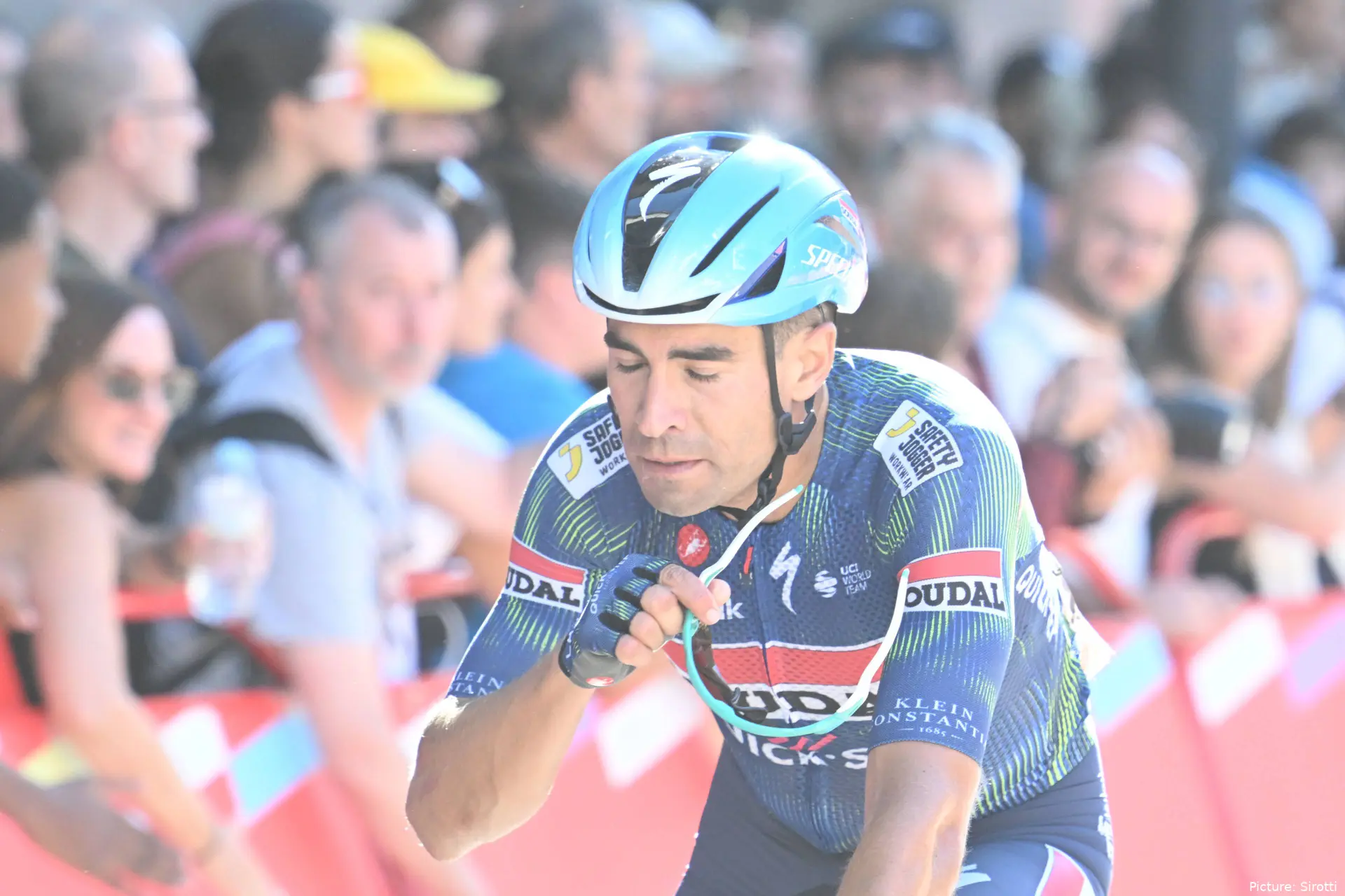 Mikel Landa crosses the line on stage 4 of the 2026 Vuelta a Espana