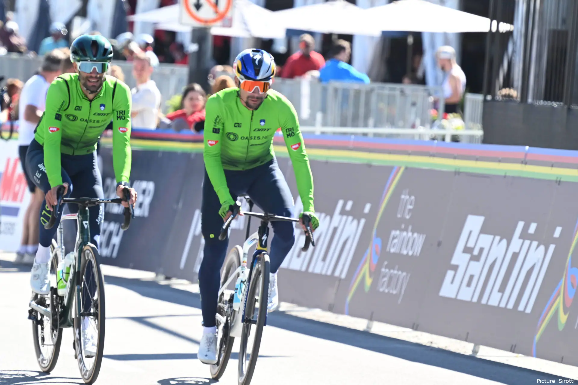 Luke Mezgec and Primoz Roglic riding together in Slovenian colours