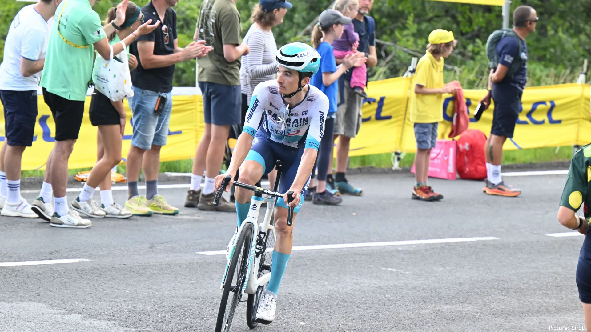 Pello Bilbao fährt die Tour Auvergne Rhône-Alpes 2026