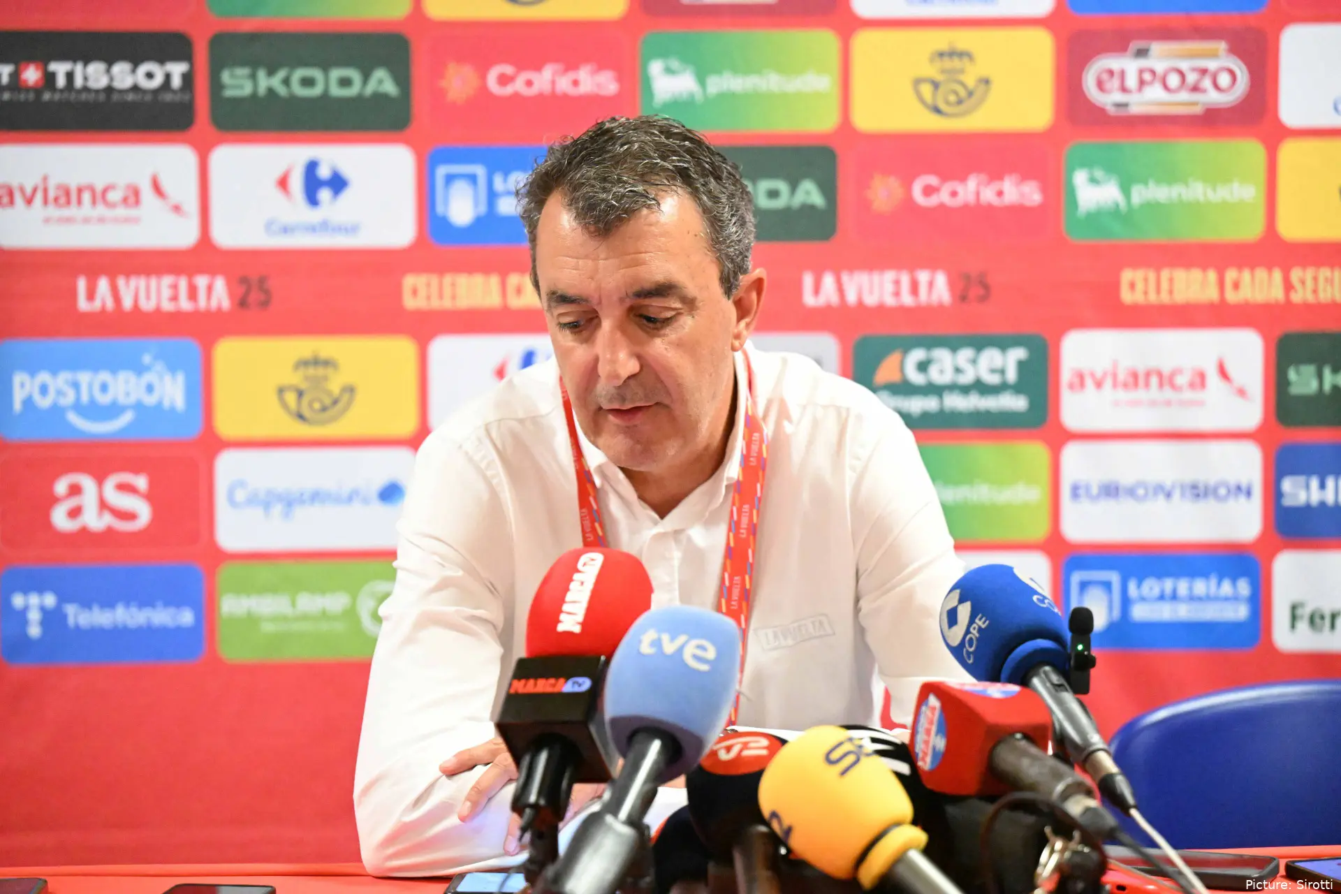 Javier Guillén spricht zur Presse