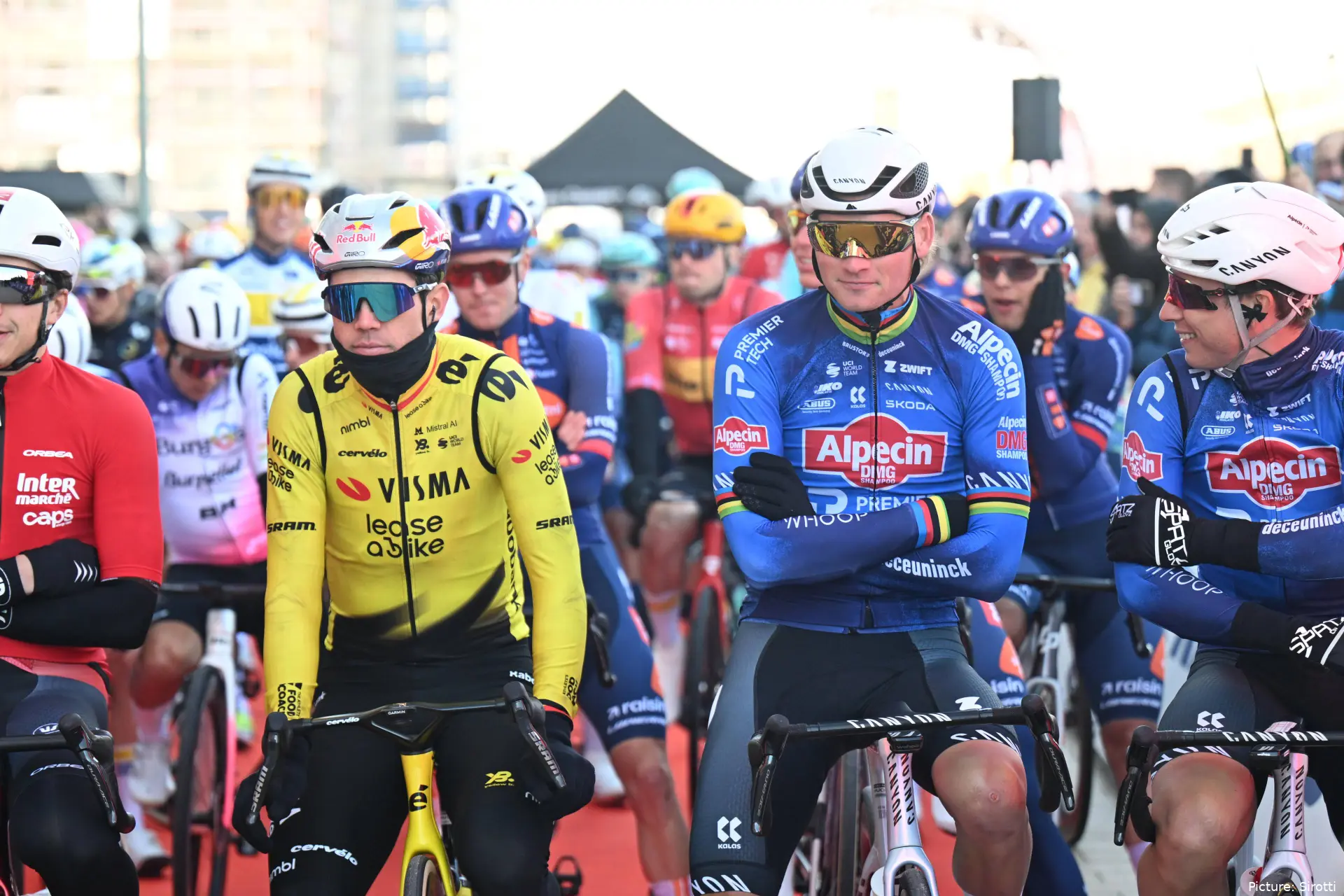 Mathieu van der Poel und Wout van Aert bei In Flanders Fields - Von Middelkerke nach Wevelgem 2026