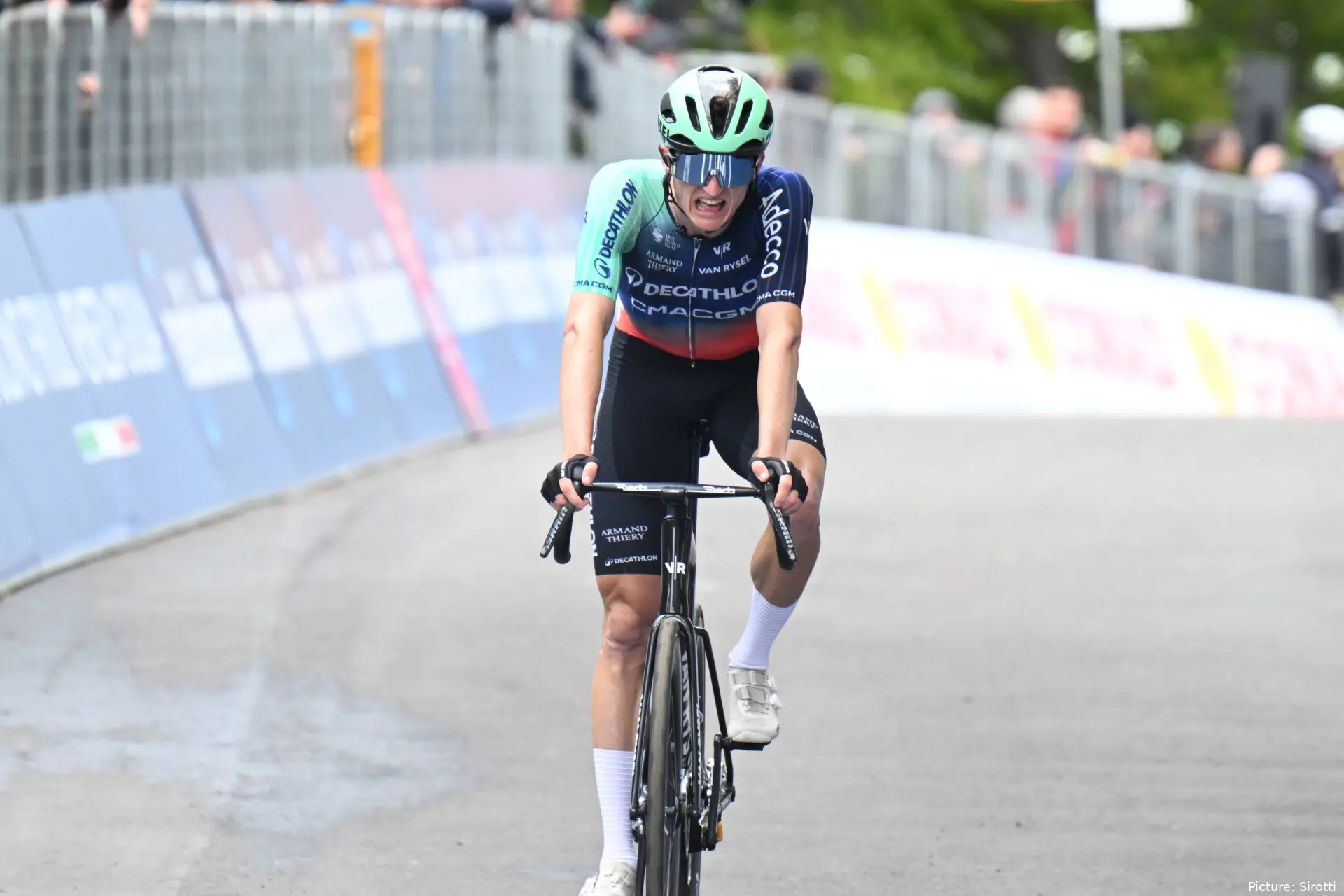 GiroDItalia2026stage9_FelixGall
