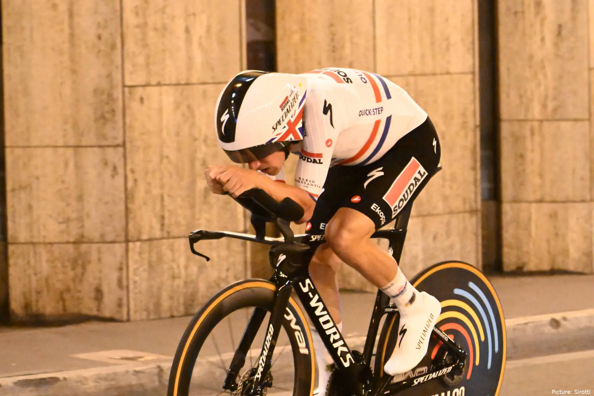 Ethan Hayter came close to winning stage 1 of the 2026 Vuelta a Espana