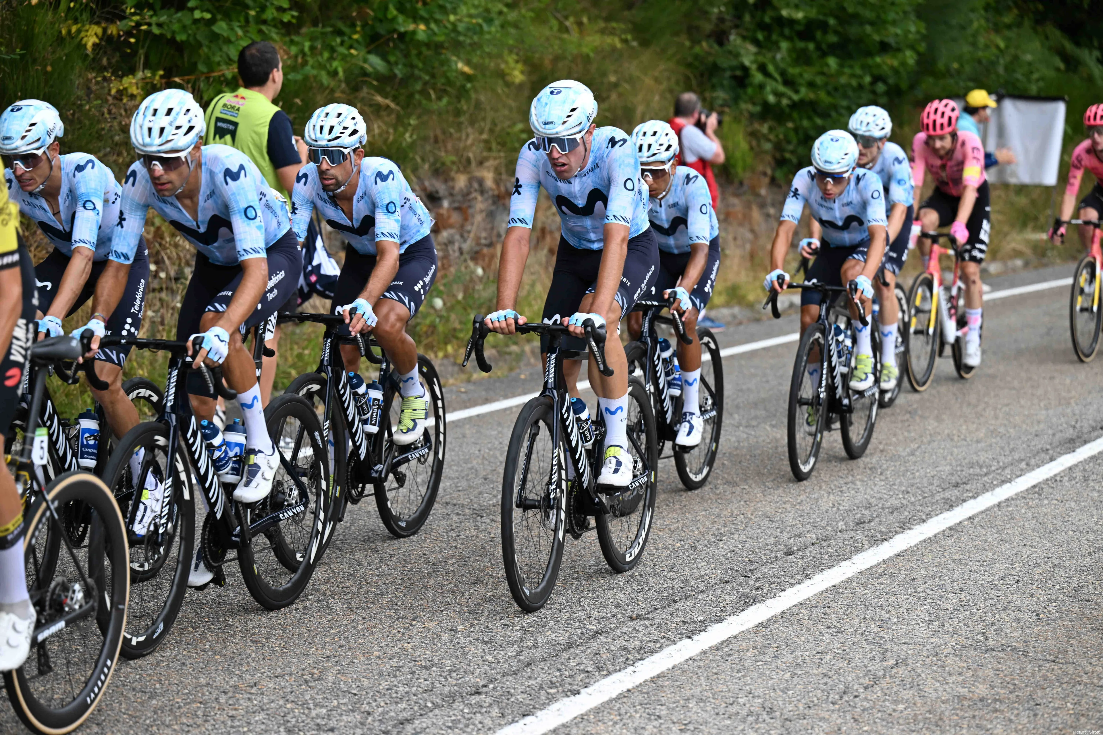 movistar team vuelta 1182372237