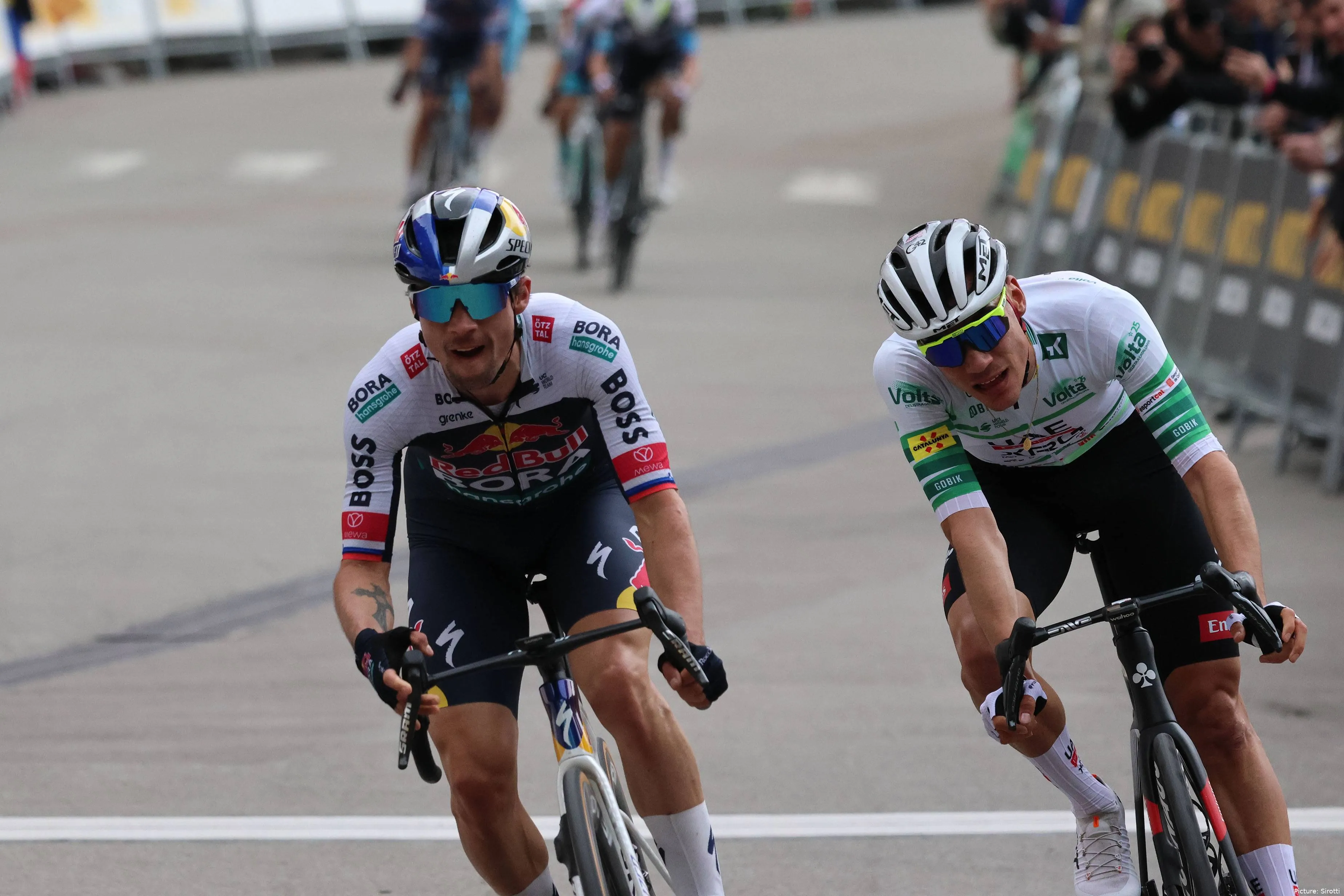 roglic ayuso volta 1205996169