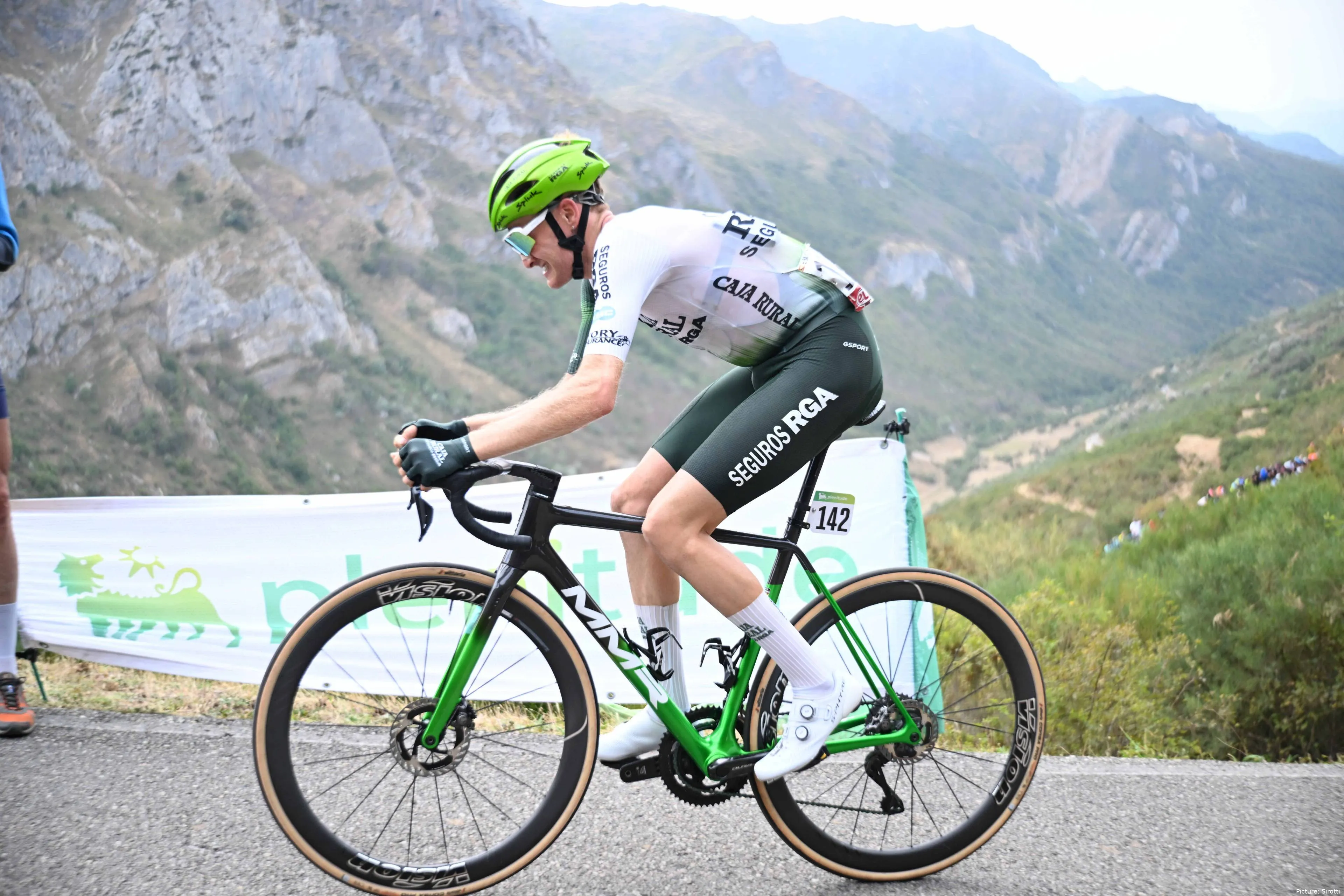 Abel Balderstone, en la Vuelta a España 2025 con Caja Rural - Seguros RGA