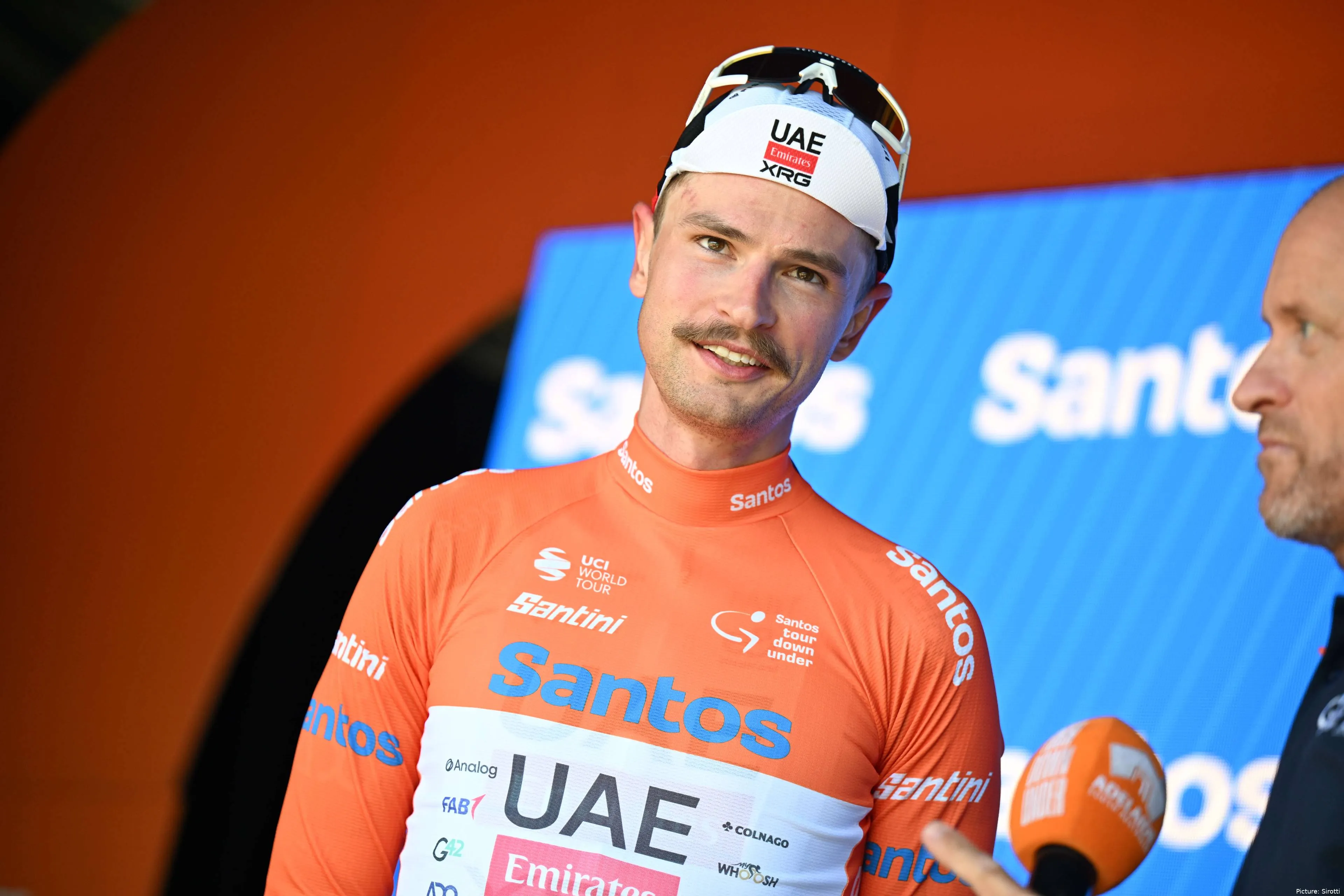 Jai Vine, con el jersey ocre de líder del Tour Down Under