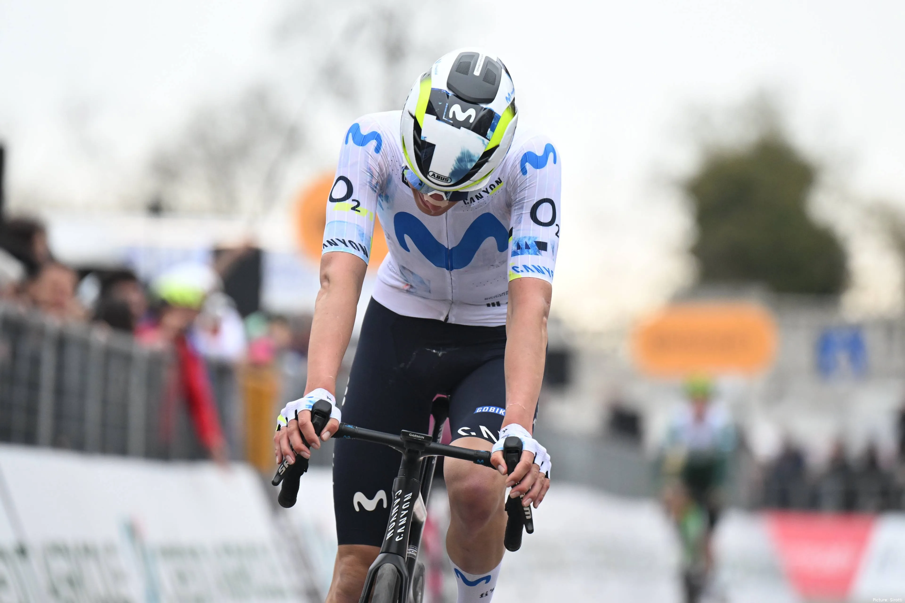 Cian Uijtdebroeks, en la temporada 2026 con Movistar Team