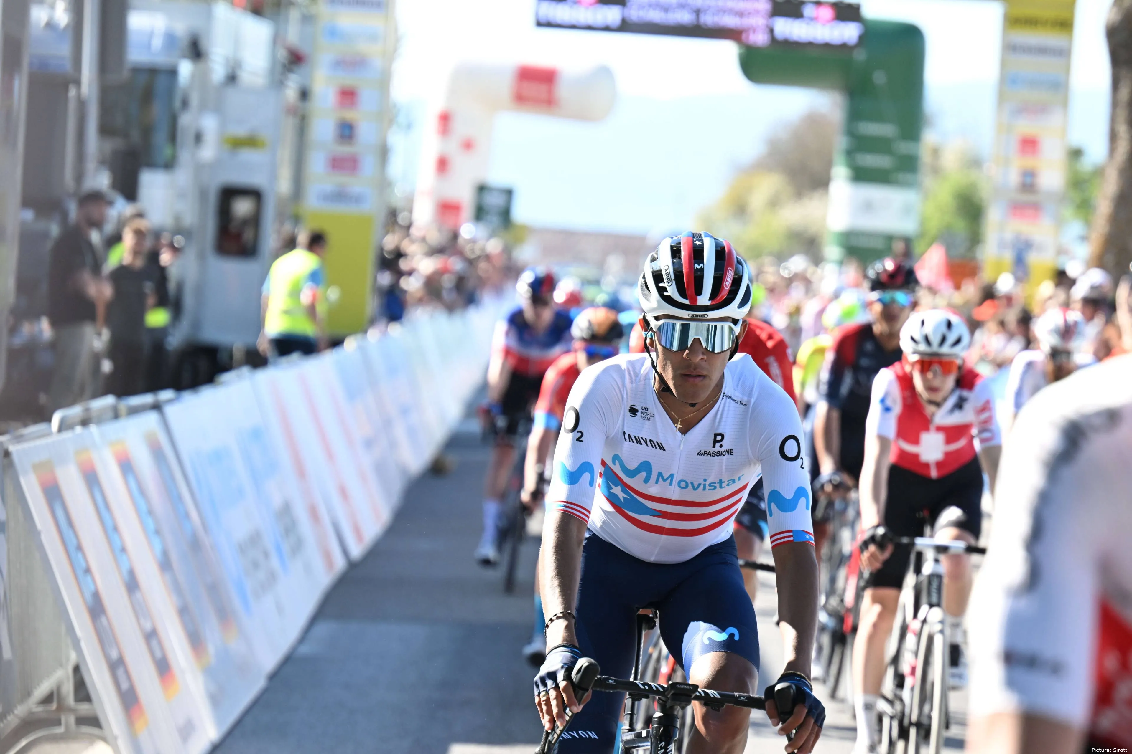Abner González, ciclista puertorriqueño