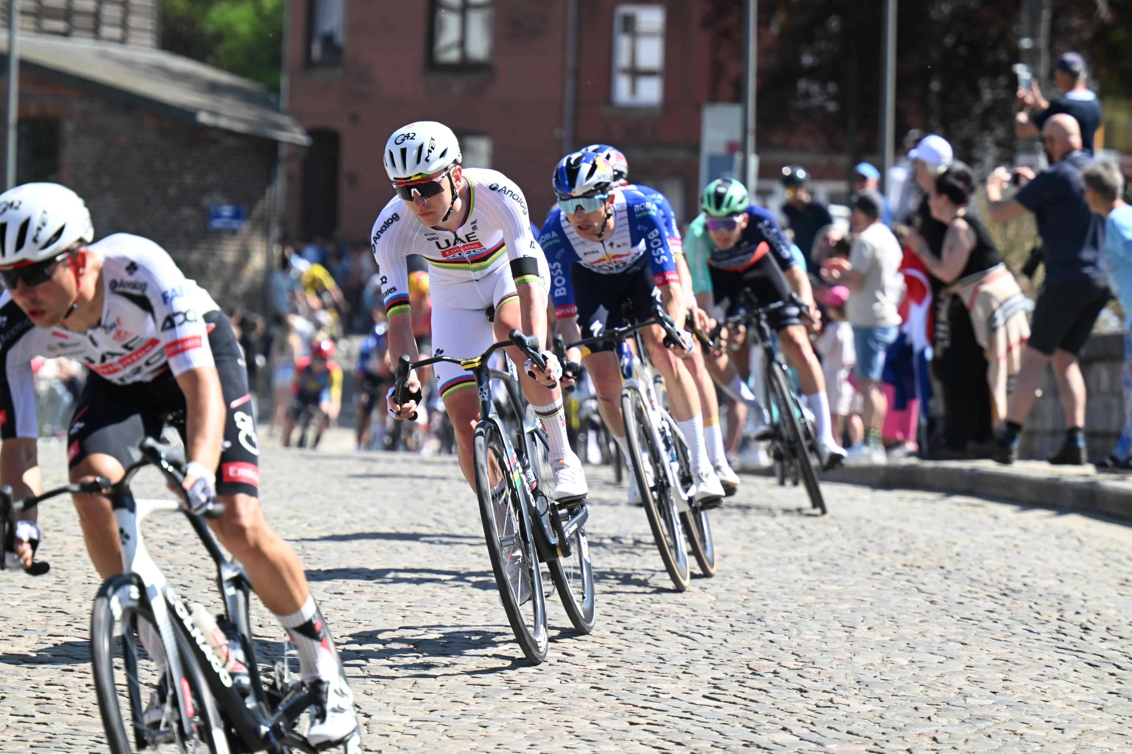 Tadej Pogacar, estrella del UAE Team Emirates XRG en 2026.