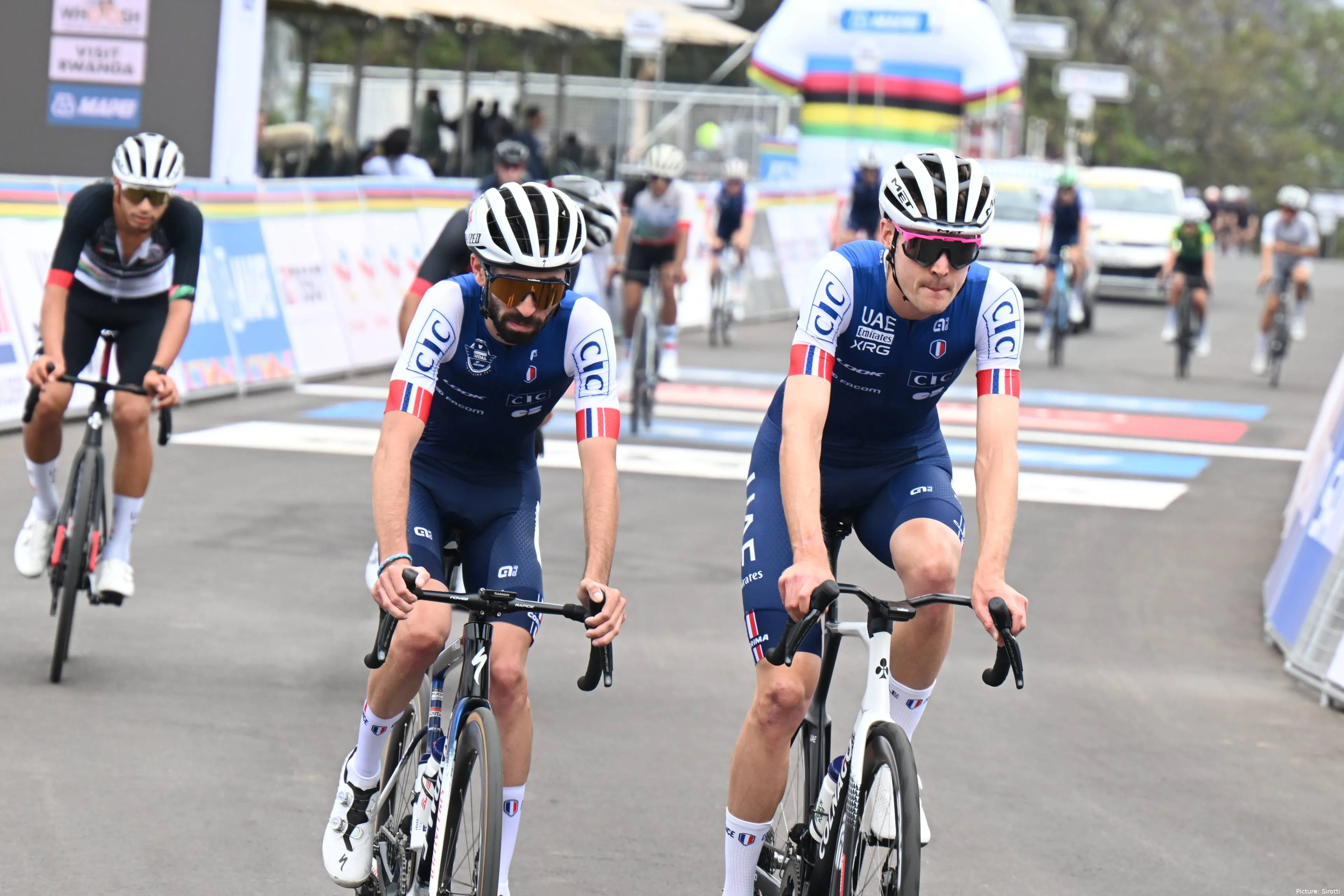 Valentin Paret-Peintre, Pavel Sivakov