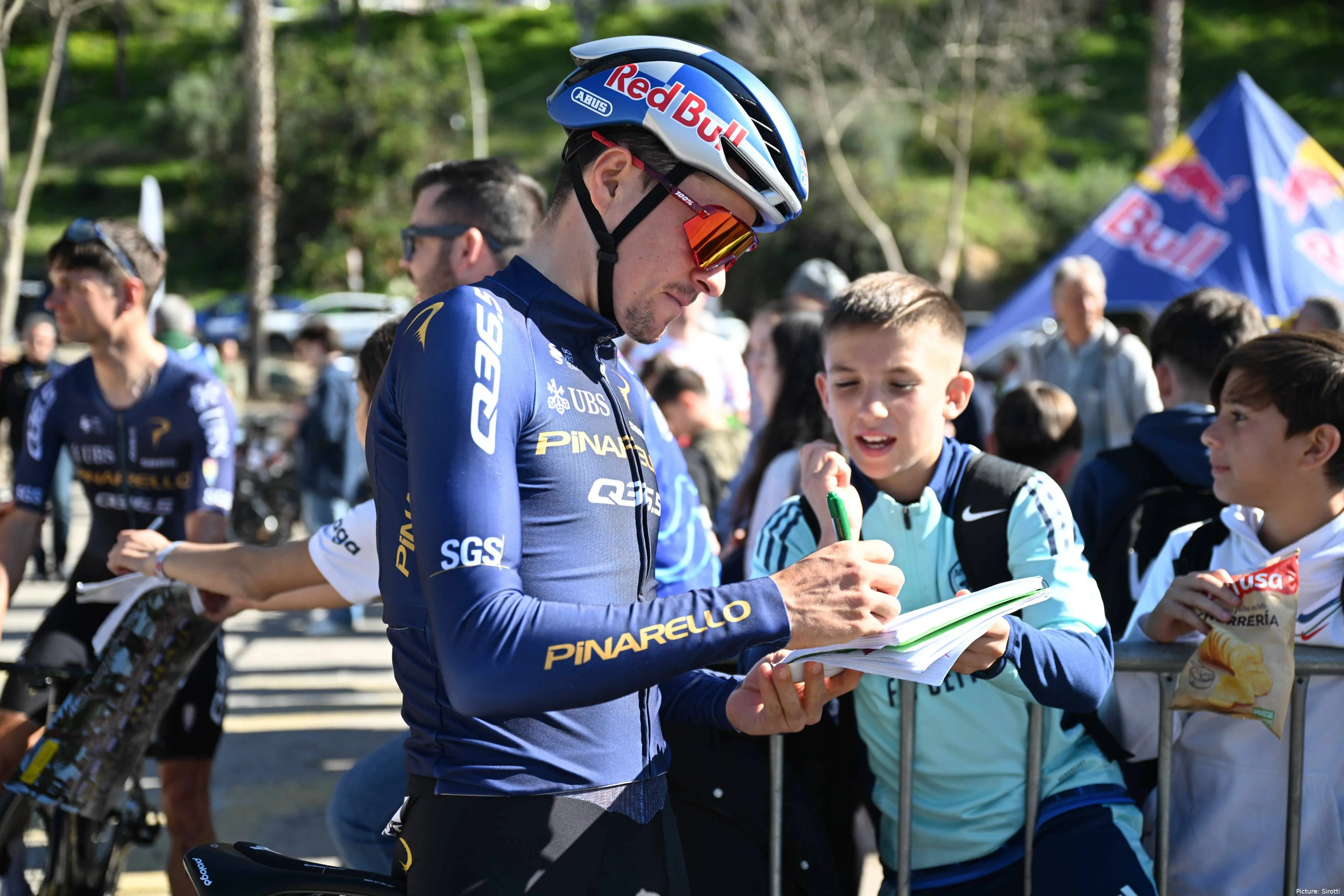 Tom Pidcock engaging with fans at the 2026 Vuelta a Andalucia