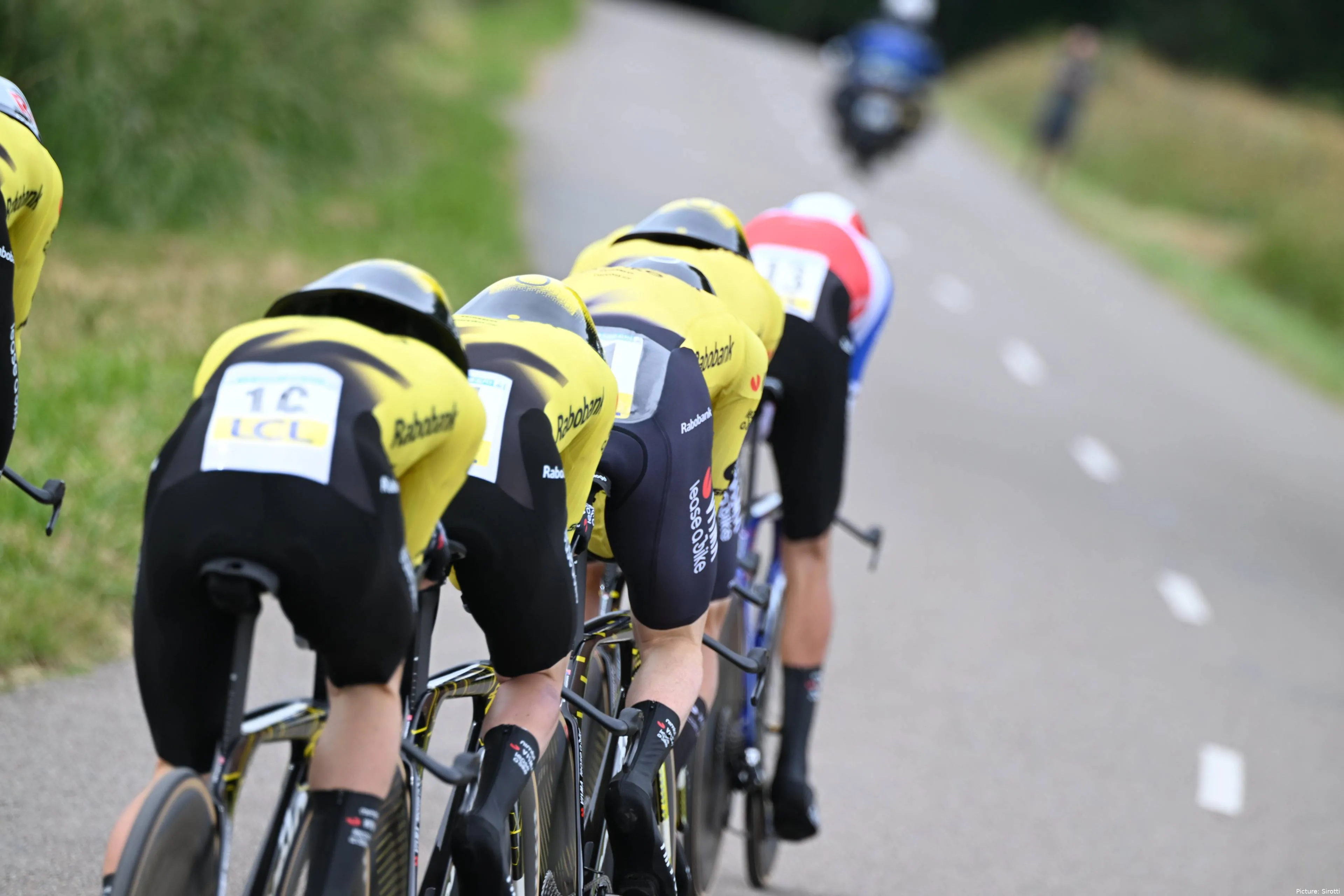 Visma - Lease a Bike in a team time trial