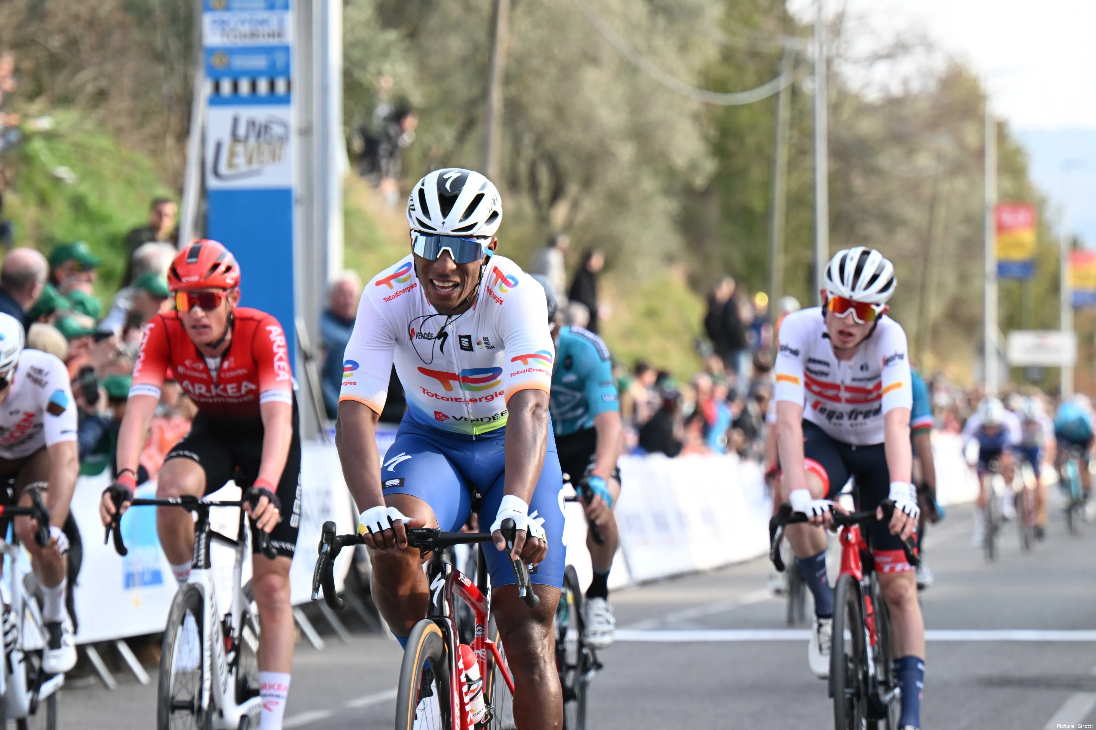 1042215992 620ad968f143b