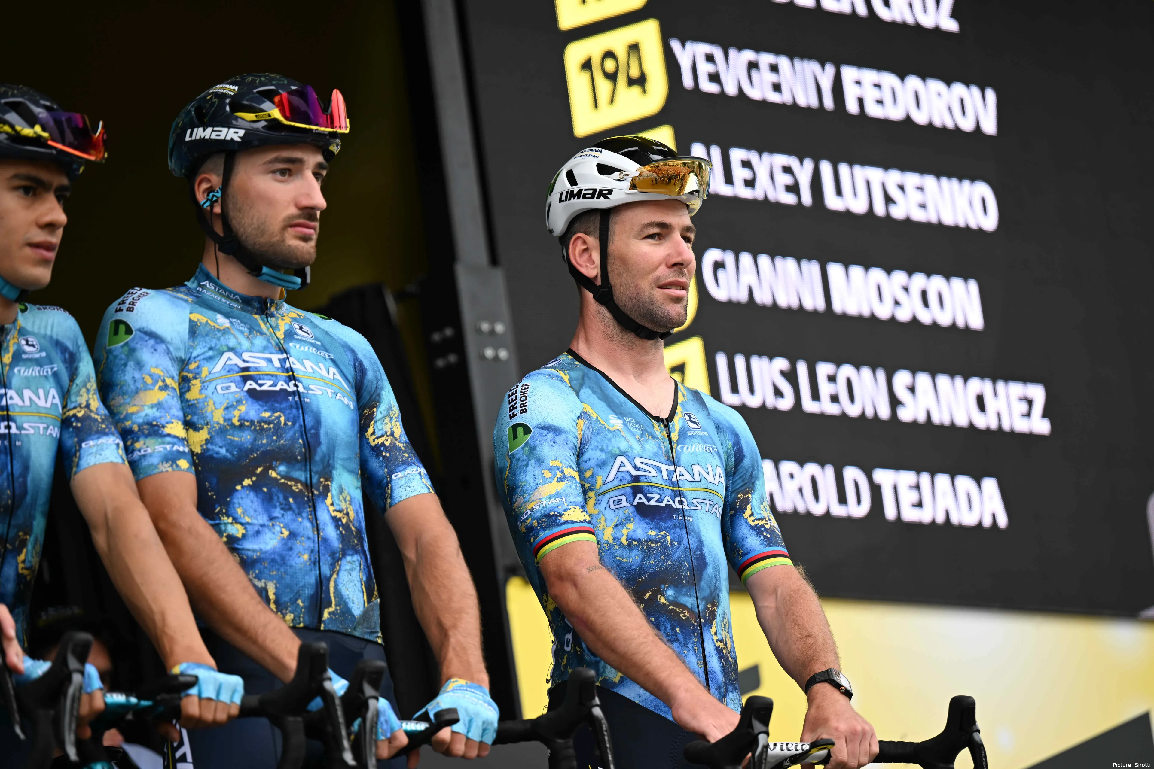 1121775819 64a050d7c3356