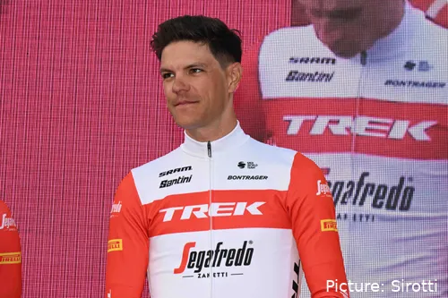 Jasper Stuyven, con la camiseta del Trek Segafredo.