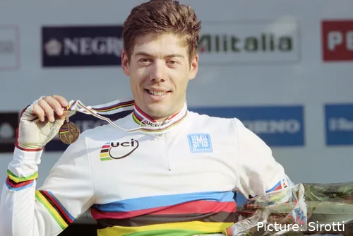 Óscar Freire, triple campeón del mundo.