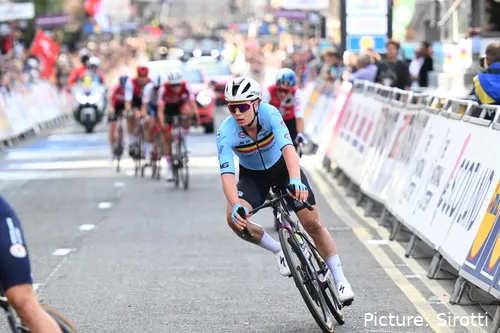 Lotte Kopecky en una carrera