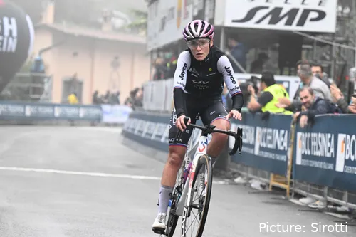 Urska Zigart no pudo ganar el Tour de Romandia Femenino.