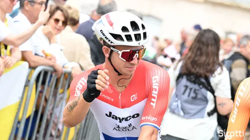 Dylan Groenewegen era el líder del Tour de Eslovenia 2025 tras ganar la primera etapa