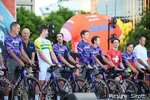Jayco-AlUla tendrá que ir al Tour de Francia sin Michael Matthews