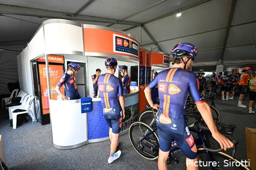 El Team Picnic luchó en el TDF con Tobias Lund Andresen