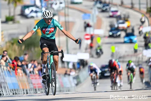 Diego Uriarte, celebrando una victoria