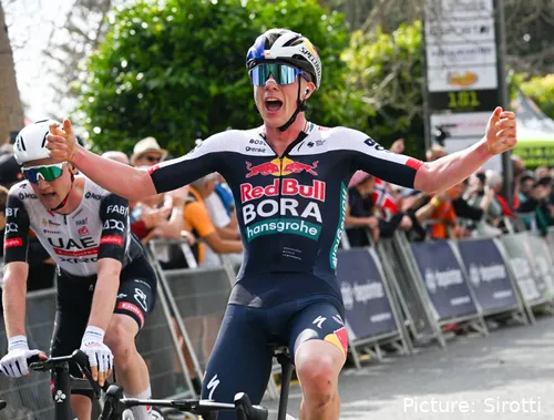 Maxim Van Gils, en la Vuelta a Andalucía 2025