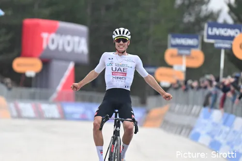 ¿Es ahora Juan Ayuso el favorito para el Giro de Italia?