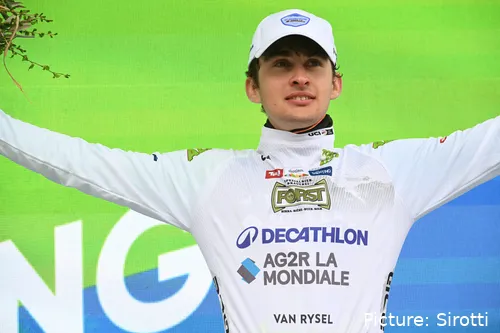 Paul Seixas, ciclista del Decathlon AG2R La Mondiale