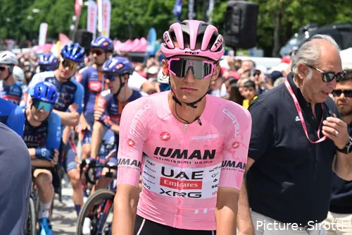 Isaac del Toro está a 3 etapas de ganar el Giro de Italia