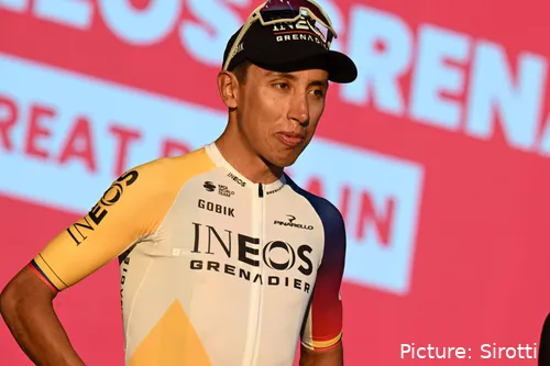 Egan Bernal estrena una nueva camiseta de campeón nacional colombiano que fue recibida muy positivamente&nbsp;