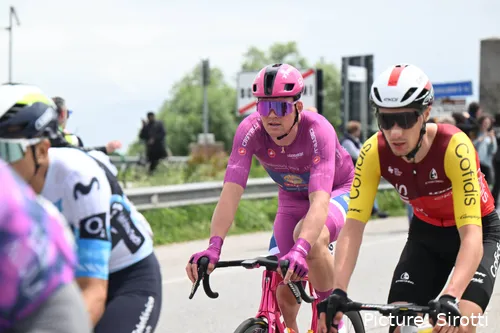 Mads Pedersen suma 4 victorias en el Giro de Italia 2025