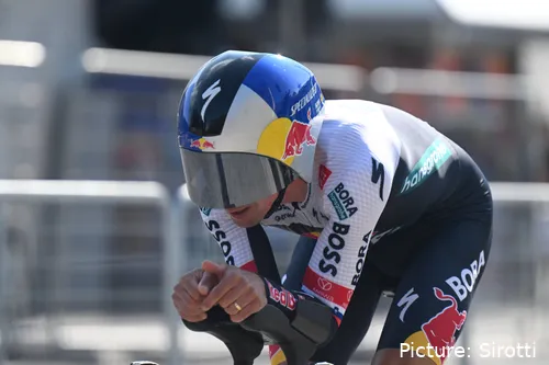 Primoz Roglic, 5º en la general del Giro de Italia tras la contrarreloj de la etapa 10