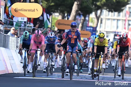 Van Uden se impuso en el sprint final