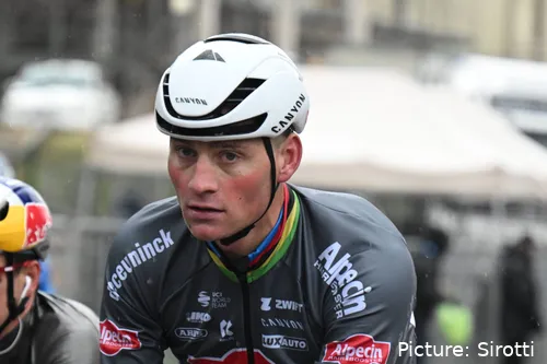 Mathieu van der Poel realizó un gran Criterium du Dauphiné