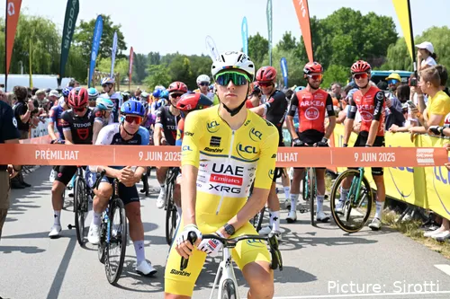 Tadej Pogacar, ganador del último Critérium du Dauphiné de la historia