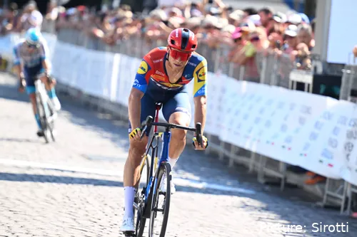 Jonathan Milan aún busca su primera victoria en el Tour de Francia 2025 tras dos etapas