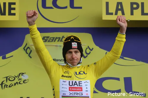 Tadej Pogacar viene de ganar el Tour de Francia 2025