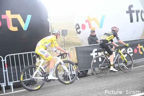 Vingegaard no pudo con Pogacar en&nbsp;Superbagnères