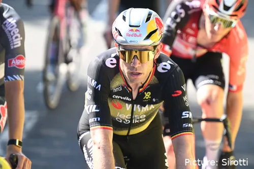 Wout van Aert se dejó ver en cabeza durante la 7ª etapa del Tour de Francia 2025