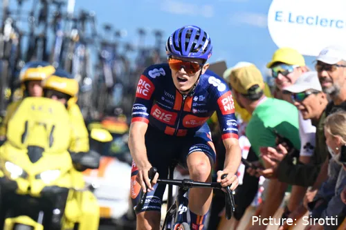 Oscar Onley viene de terminar 4º en la clasificación general final del Tour de Francia 2025 con apenas 22 años