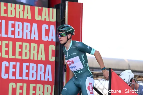 Philipsen no pudo ganar su segunda etapa en la Vuelta a España