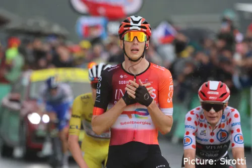 Arensman venció a Tadej Pogacar y Jonas Vingegaard en el Tour de Francia 2025. @Sirotti