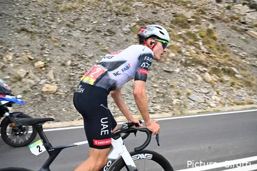 Juan Ayuso volvió a ser señalado por su actuación en la etapa 9 de la Vuelta a España