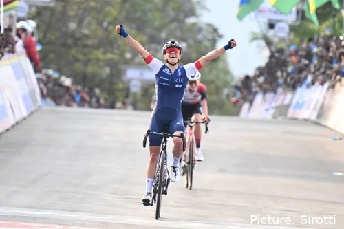 Célia Gery se impuso a&nbsp;Viktória&nbsp;Chladoňová en el esprint final por la medalla de oro