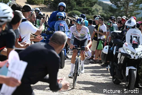 Giulio Pellizzari no correrá el Mundial de Kigali por enfermedad