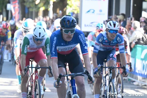 Dorian Godon podría vestirse de líder tras la etapa 1